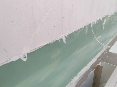Hướng dẫn chi tiết cách xử lý khe hở giữa mái tôn và tường, giúp căn nhà chống thấm hiệu quả