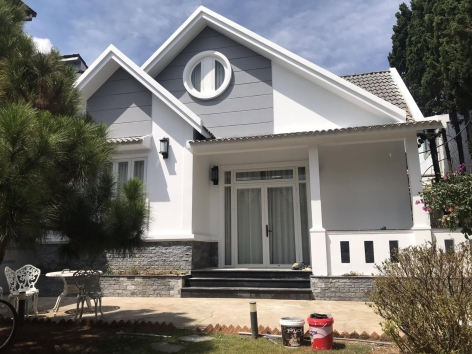 THỰC TẾ THI CÔNG: CHỐNG THẤM TƯỜNG NGOÀI BIỆT THỰ VILLA VẠN HẠNH, ĐÀ LẠT BẰNG SƠN POLYURETHANE CAO CẤP NEOTEX PU W